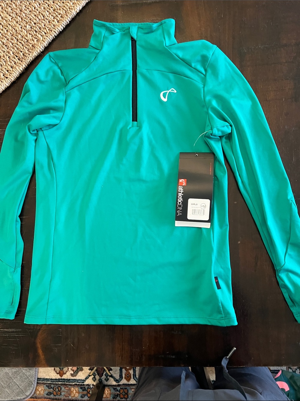 Athletic DNA 
Girls medium
 Emerald Green Performance Quarter-Zip Pullover
